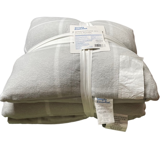 Simply Essential windowpane 3 pcs throw bundle - Picture 3 of 8